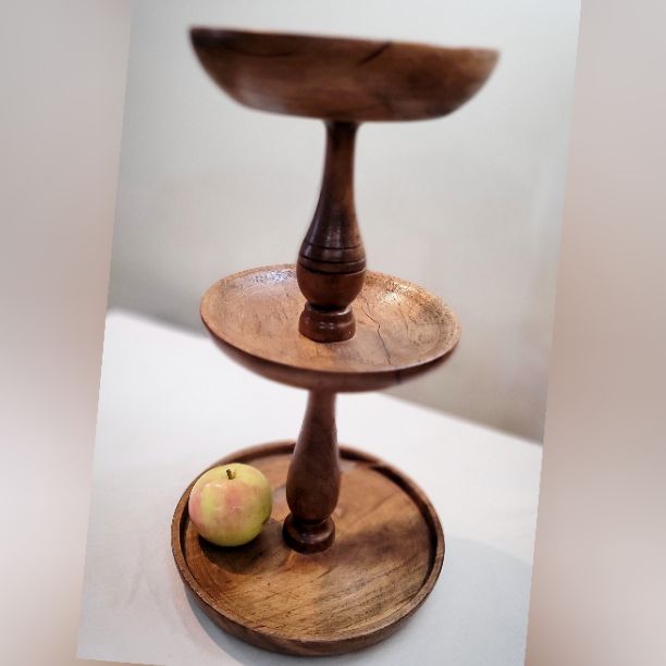 میوه و شیرینی خوری چوبی سه طبقه