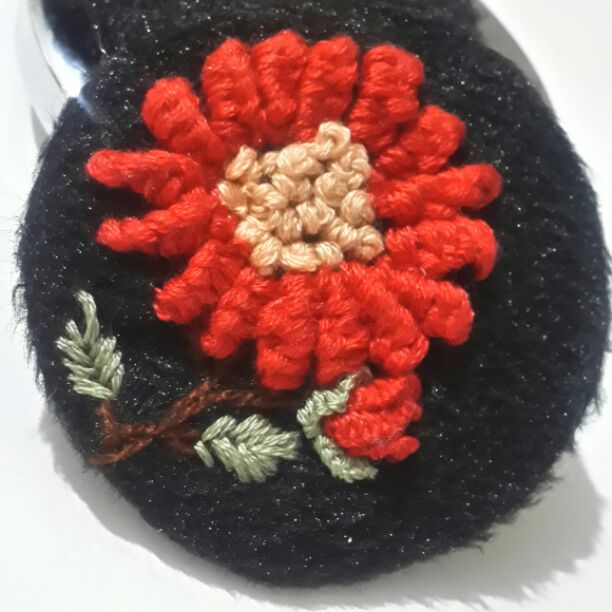 آینه گلدوزی